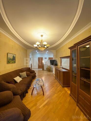 Сдаётся 3-комн. новостройка 130 м², м. Низами, photo 4 from 22