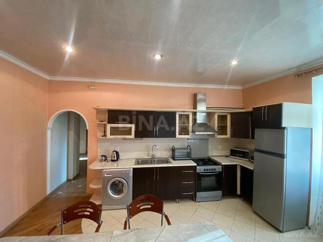 Сдаётся 3-комн. новостройка 130 м², м. Низами, photo 8 from 22