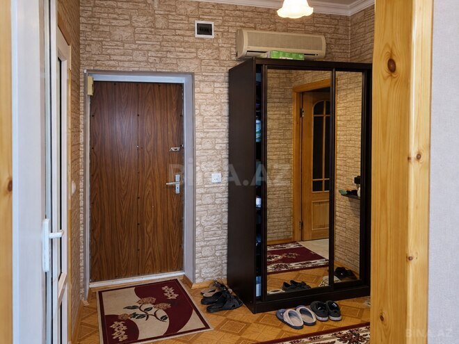 Продается 3-комн. вторичка 60 м², м. Ази Асланов, photo 9 from 13