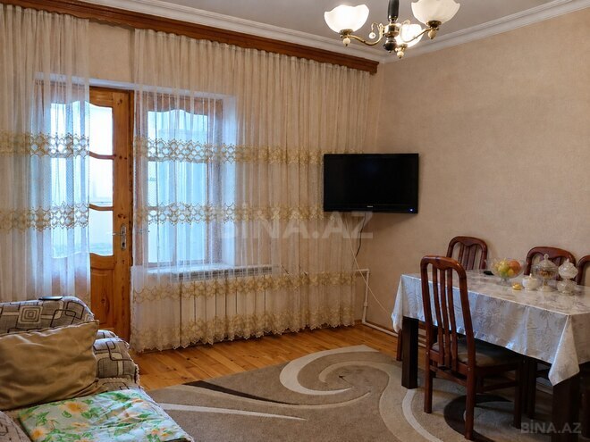 Продается 3-комн. вторичка 60 м², м. Ази Асланов, photo 3 from 13