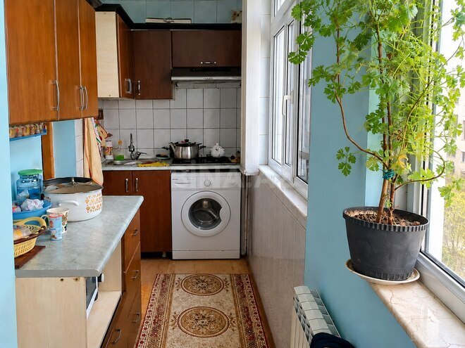 Продается 3-комн. вторичка 60 м², м. Ази Асланов, photo 10 from 13