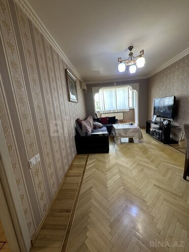 Продаётся 3-комн. вторичка 80 м², м. Нефтчиляр, photo 14 from 18