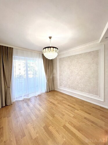 Продаётся 2-комн. вторичка 60 м², м. Элмляр Академиясы, photo 5 from 11