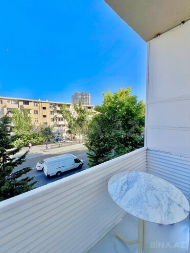 Продаётся 2-комн. вторичка 60 м², м. Элмляр Академиясы, photo 9 from 11