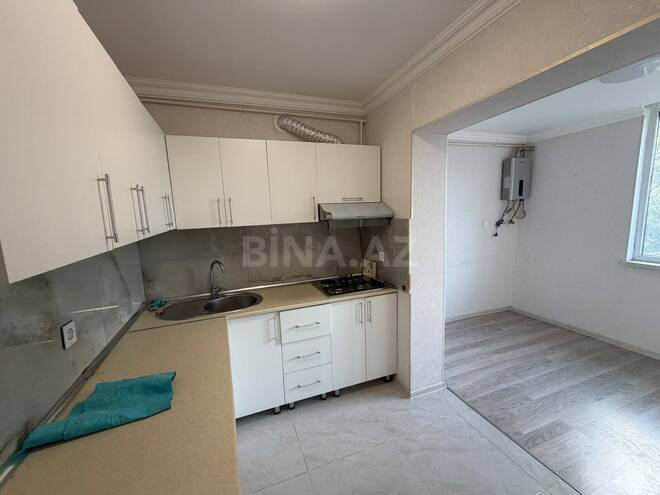 Продается 3-комн. вторичка 75 м², м. Халглар Достлугу, photo 1 from 15