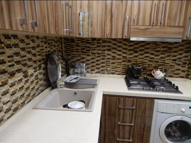 Satılır 2 otaqlı köhnə tikili 55 m², Qara Qarayev m., photo 11 from 13