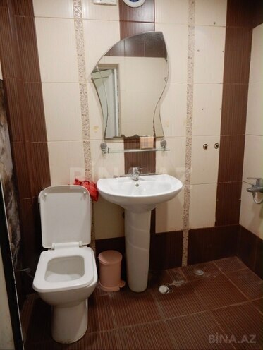 Satılır 2 otaqlı köhnə tikili 55 m², Qara Qarayev m., photo 12 from 13