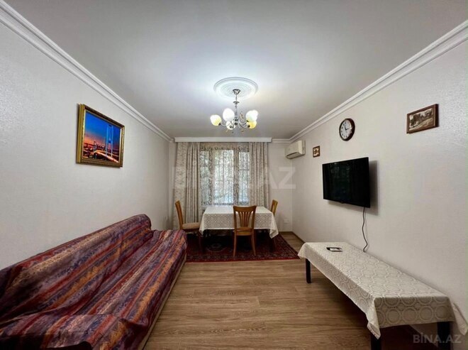 Satılır 2 otaqlı köhnə tikili 55 m², Qara Qarayev m., photo 4 from 13