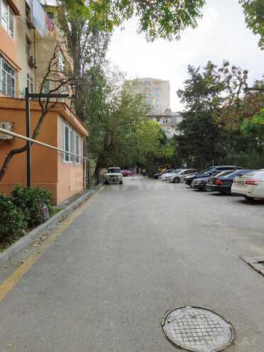Продаётся 2-комн. вторичка 35 м², м. Нариман Нариманов, photo 17 from 20