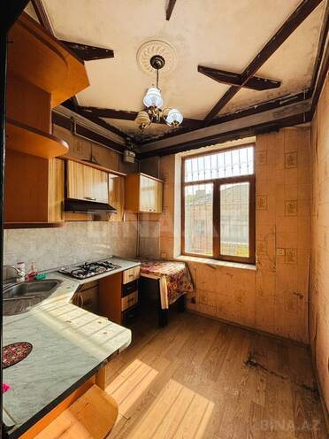 Продается 2-комн. вторичка 60 м², пос. Бакиханова, photo 1 from 16