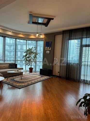 İcarəyə verilir 3 otaqlı yeni tikili 125 m², 28 May m., photo 1 from 16