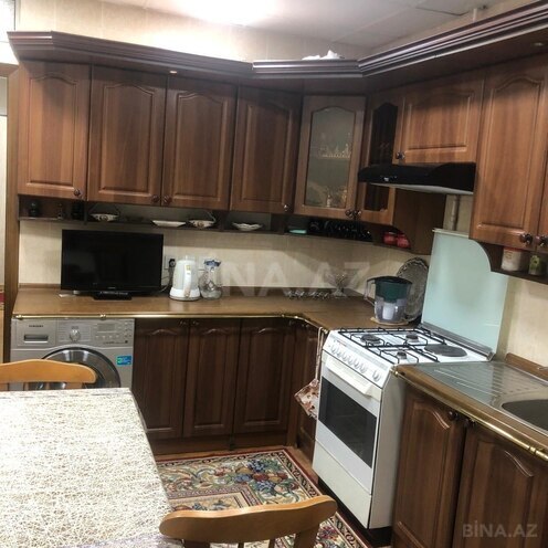 Satılır 4 otaqlı köhnə tikili 110 m², Qara Qarayev m., photo 15 from 19