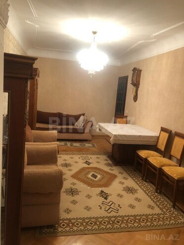 Satılır 4 otaqlı köhnə tikili 110 m², Qara Qarayev m., photo 1 from 19
