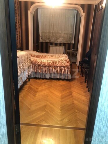 Satılır 4 otaqlı köhnə tikili 110 m², Qara Qarayev m., photo 6 from 19