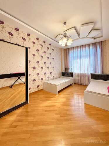Сдается 4-комн. новостройка 150 м², Ясамальский р., photo 11 from 16