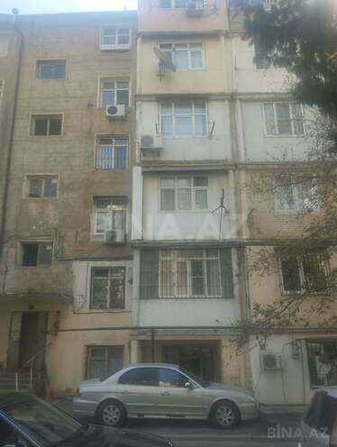 Satılır 3 otaqlı köhnə tikili 70 m², İnşaatçılar m., photo 1 from 16