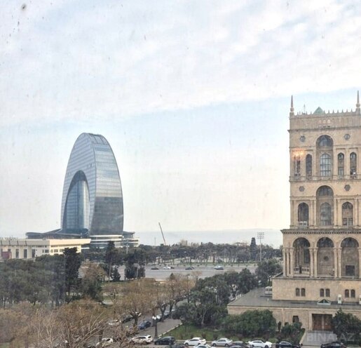 İcarəyə verilir 2 otaqlı yeni tikili 75 m², 28 May m., photo 1 from 12