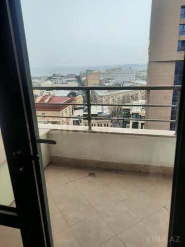İcarəyə verilir 4 otaqlı yeni tikili 214 m², İçəri Şəhər m., photo 16 from 17