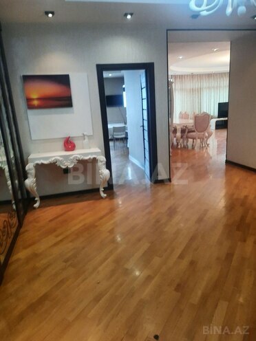 İcarəyə verilir 4 otaqlı yeni tikili 214 m², İçəri Şəhər m., photo 9 from 17