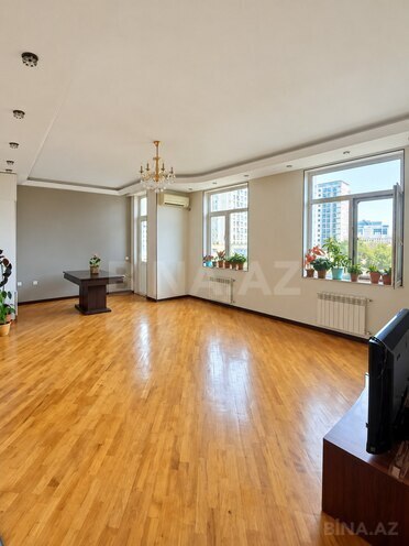 Продаётся 3-комн. новостройка 85 м², м. Низами, photo 3 from 11