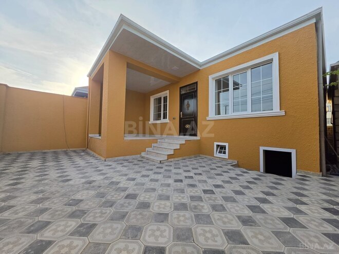 Satılır 3 otaqlı həyət evi/bağ evi 105 m², Saray q., photo 1 from 12