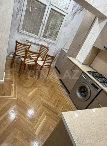 İcarəyə verilir 3 otaqlı köhnə tikili 850 m², İnşaatçılar m., photo 6 from 12