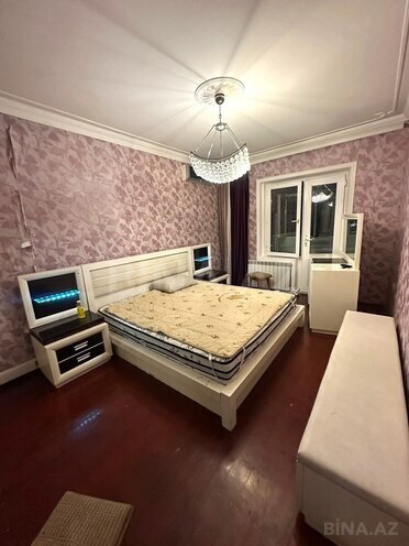 Сдаётся 3-комн. вторичка 85 м², м. Кара Караев, photo 1 from 12