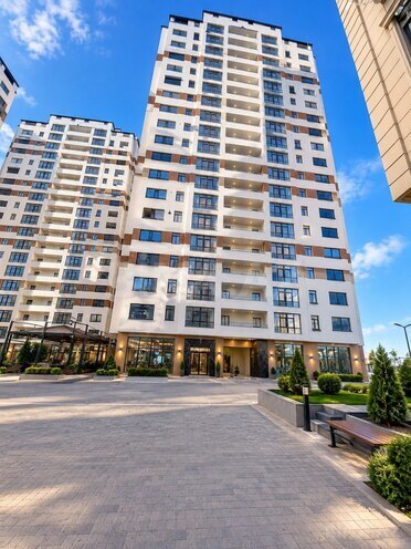Продаётся 3-комн. новостройка 60 м², м. Иншаатчылар, photo 1 from 12