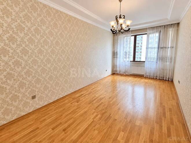 Сдается 2-комн. новостройка 75 м², м. Кара Караев, photo 1 from 9