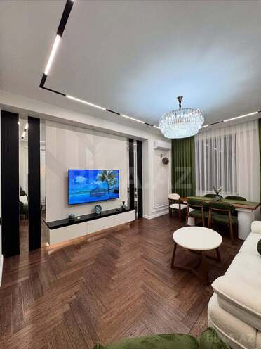 Сдаётся 2-комн. новостройка 90 м², м. Элмляр Академиясы, photo 3 from 16