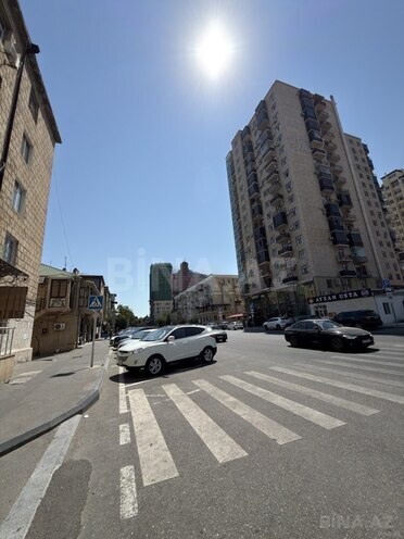 Сдаётся 3-комн. вторичка 65 м², м. Элмляр Академиясы, photo 1 from 15