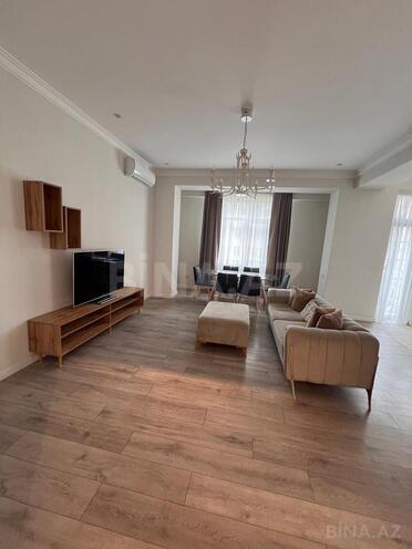 Сдается 3-комн. новостройка 100 м², м. Элмляр Академиясы, photo 3 from 19