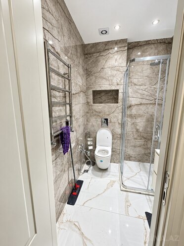 İcarəyə verilir 3 otaqlı yeni tikili 75 m², Bakmil m., photo 7 from 13