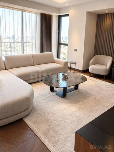 Сдается 3-комн. новостройка 220 м², м. 28 мая, photo 3 from 15