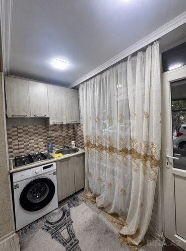Продаётся 2-комн. вторичка 40 м², м. Элмляр Академиясы, photo 6 from 9