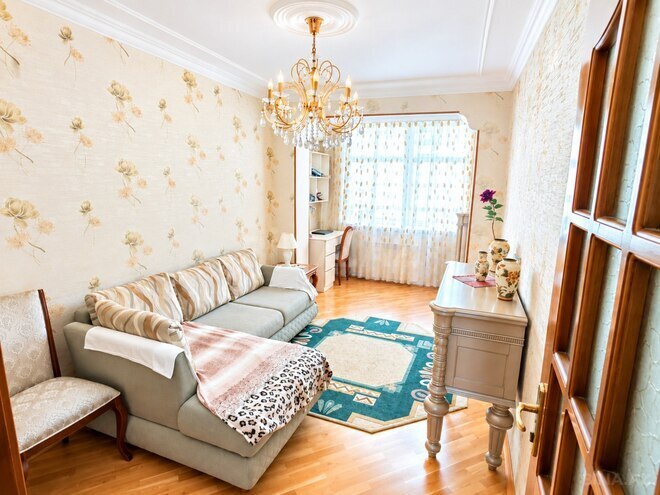 Satılır 3 otaqlı köhnə tikili 90 m², Qara Qarayev m., photo 4 from 26