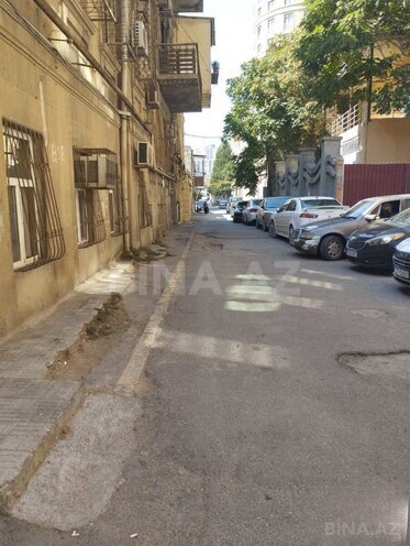 Продаётся 3-комн. вторичка 57 м², м. Низами, photo 12 from 13