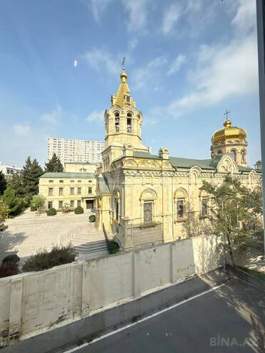 Продается 2-комн. вторичка 60 м², Ясамальский р., photo 1 from 14