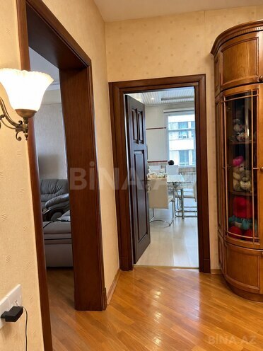 Сдается 3-комн. новостройка 135 м², м. Низами, photo 9 from 26