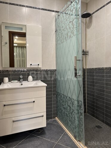 Сдается 3-комн. новостройка 135 м², м. Низами, photo 19 from 26
