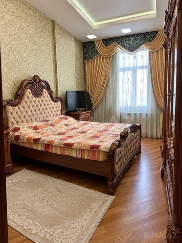 Сдается 3-комн. новостройка 135 м², м. Низами, photo 16 from 26