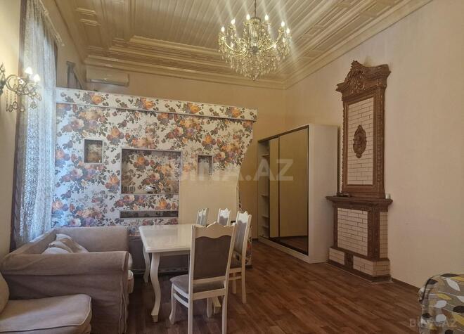Продаётся 2-комн. вторичка 70 м², м. Низами, photo 9 from 12