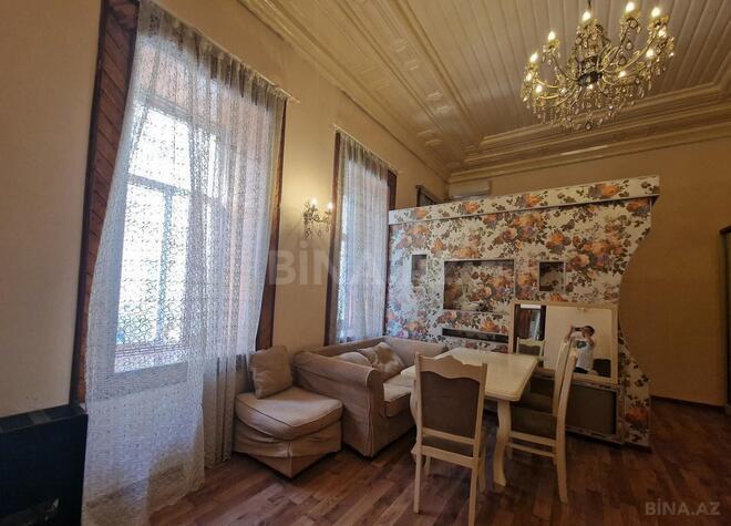 Продаётся 2-комн. вторичка 70 м², м. Низами, photo 5 from 12