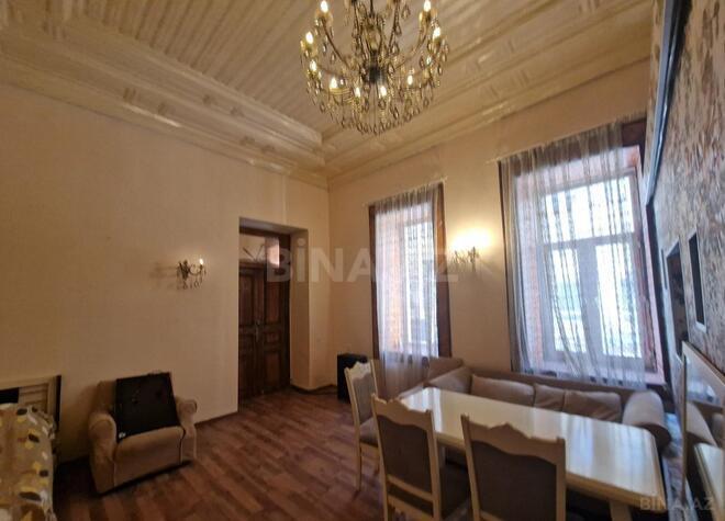 Продаётся 2-комн. вторичка 70 м², м. Низами, photo 10 from 12