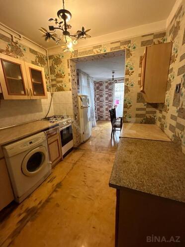 Продаётся 3-комн. вторичка 57 м², м. Нефтчиляр, photo 3 from 14