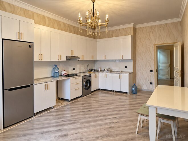 Сдается 3-комн. новостройка 156 м², Насиминский  р., photo 10 from 15