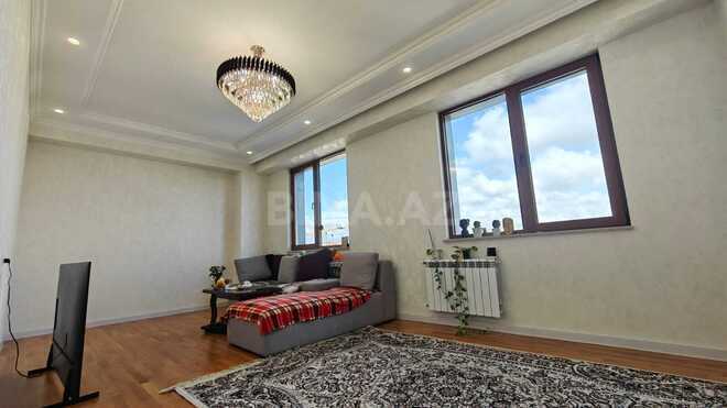 Продается 3-комн. новостройка 100 м², м. Нефтчиляр, photo 1 from 12