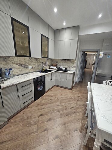 Сдается 3-комн. новостройка 120 м², м. 28 мая, photo 1 from 21