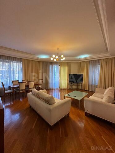 Сдается 3-комн. новостройка 150 м², м. Сахил, photo 4 from 14