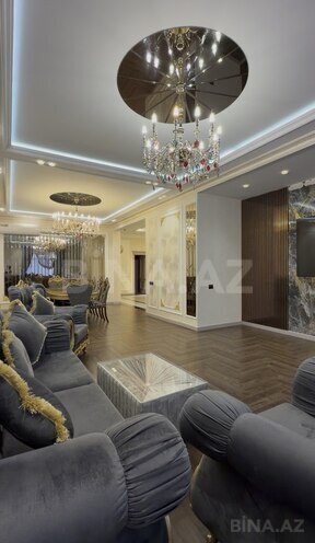 Satılır 6 otaqlı həyət evi/bağ evi 411 m², Həzi Aslanov q., photo 1 from 12